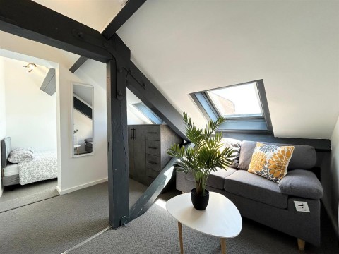 View Full Details for Luxury Student Apartment, York Street, Leicester